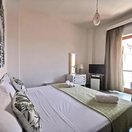 Hotel Tea - A Mare 4*