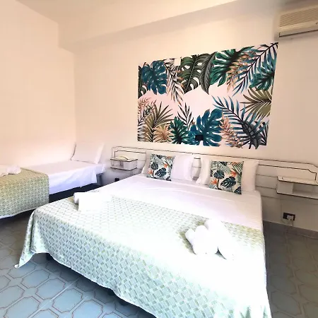 Tea - A Mare 4* برايا إيه ماري