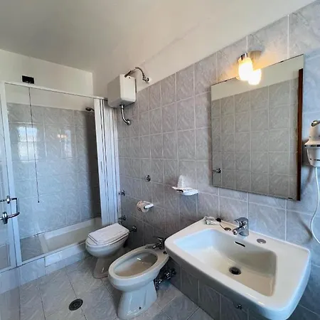 Hotel Tea - A Mare 4*