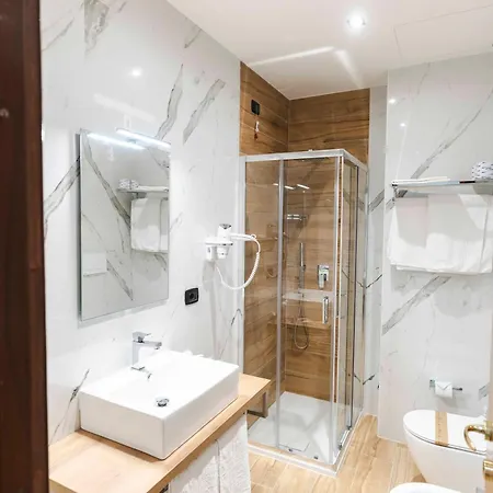 Hotel Tea - A Mare Praia a Mare