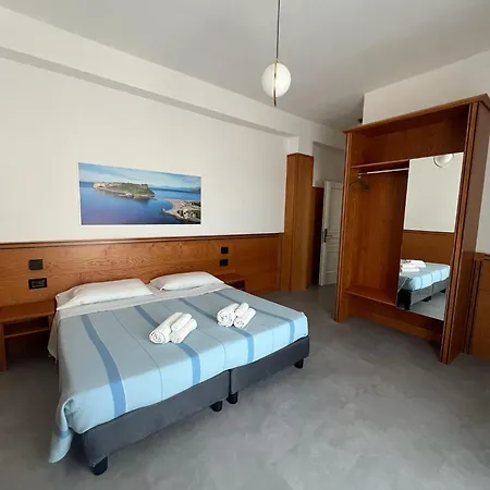 Hotel Tea - A Mare 4*